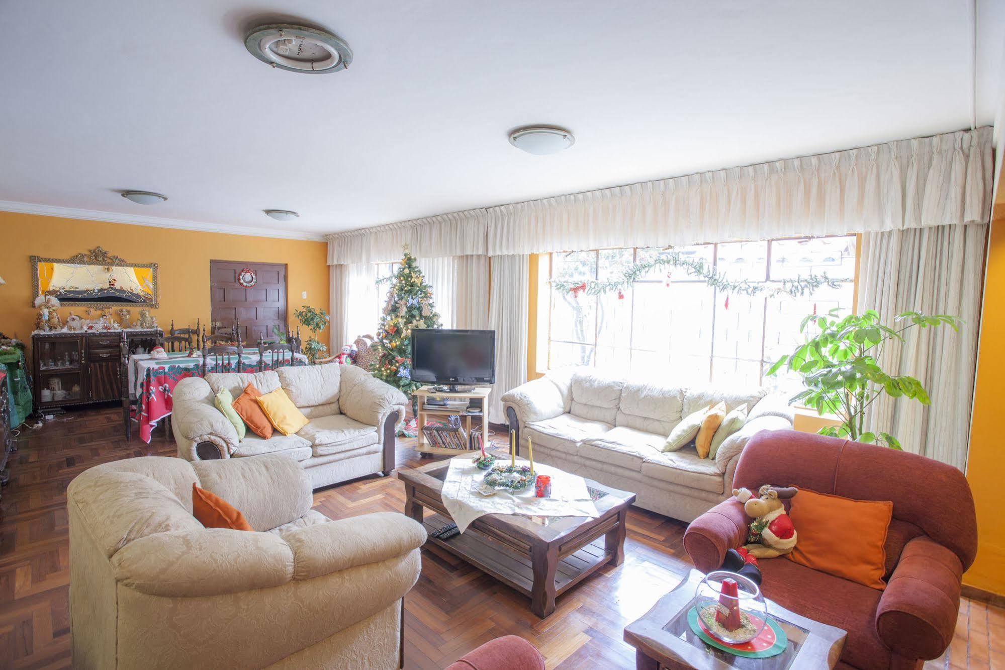 Alojamiento Soledad Huaraz  Εξωτερικό φωτογραφία