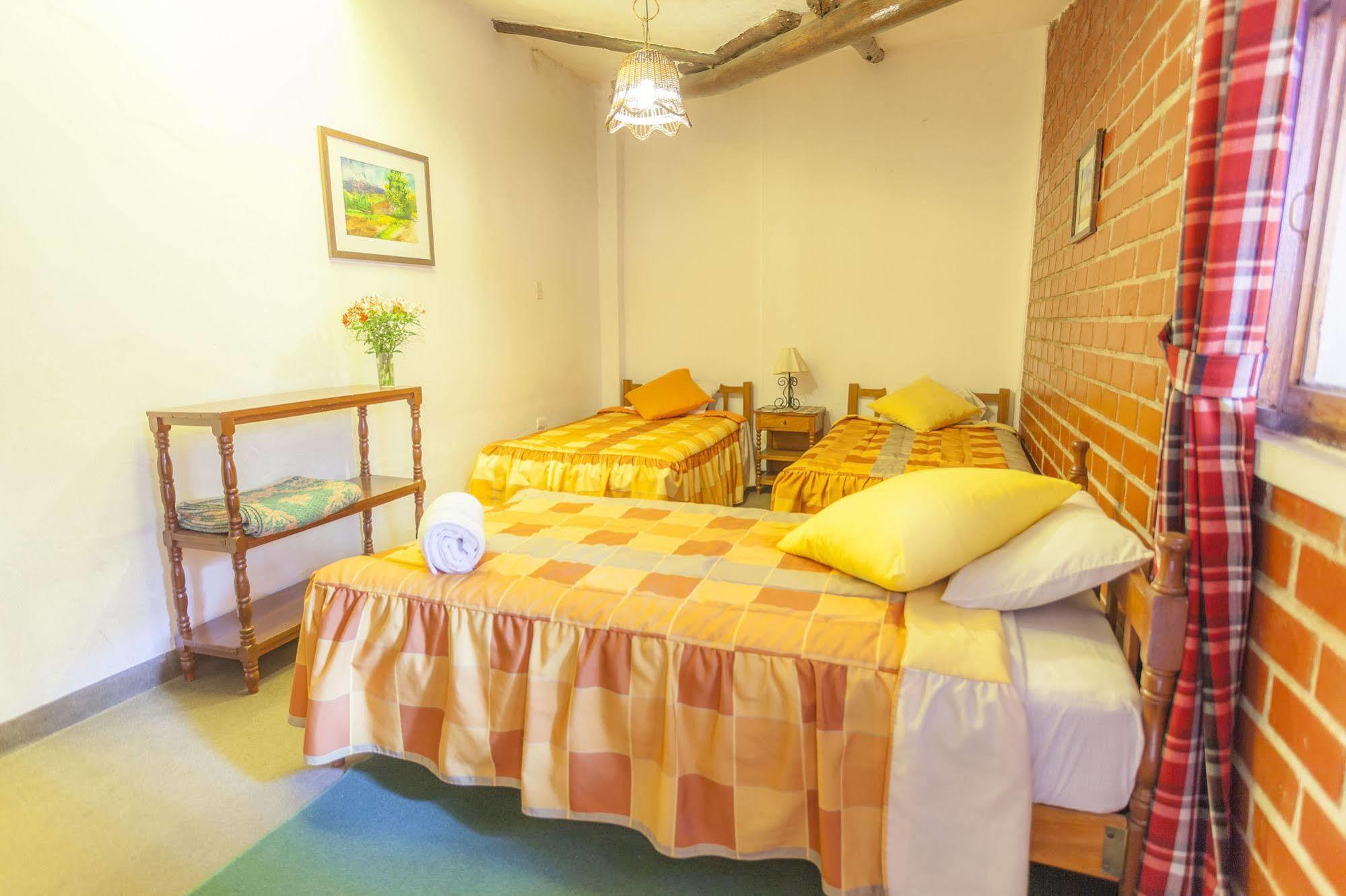 Alojamiento Soledad Huaraz  Εξωτερικό φωτογραφία